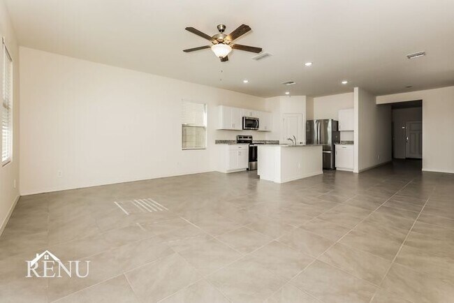 Building Photo - 35621 W San Capistrano Ave