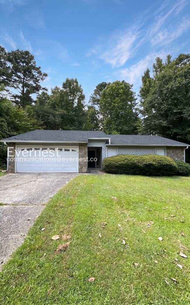 3 Bed/2 Bath Home with Garage / Pet-Friendly / Coming Soon! - 3 Bed/2 Bath Home with Garage / Pet-Friendly / Coming Soon!