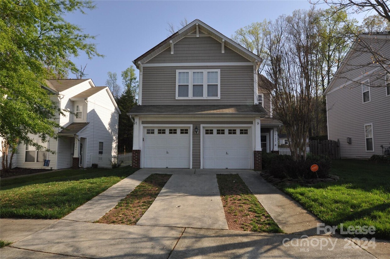 Primary Photo - 10122 Old Carolina Dr