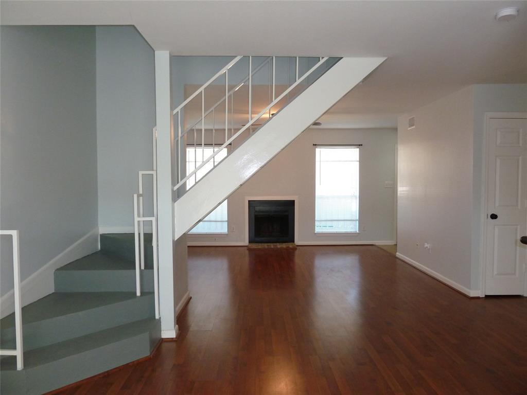 Primary Photo - 3303 W Greenridge Dr