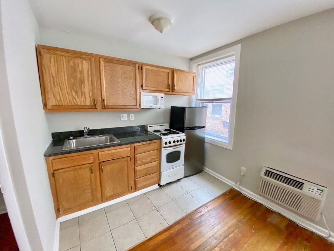 Primary Photo - 3411 Spring Garden St