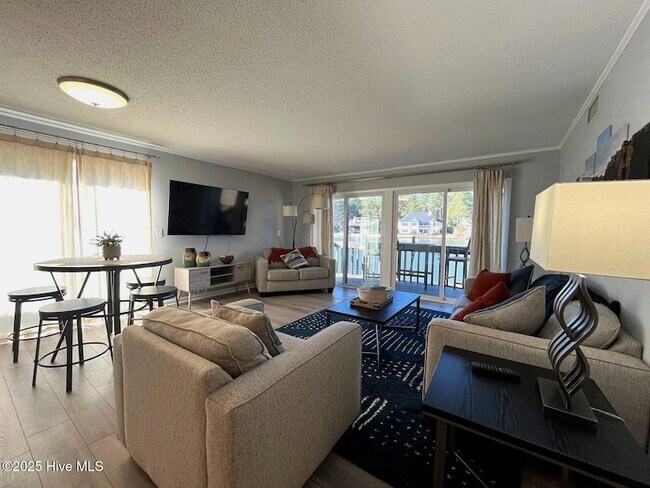 Foto del edificio - 250 Sugar Gum Ln