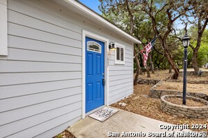 Foto del edificio - 17807 Hilltop Dr