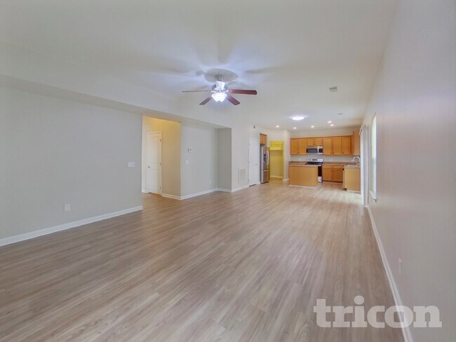 Foto del edificio - 246 Bridgeport Rd