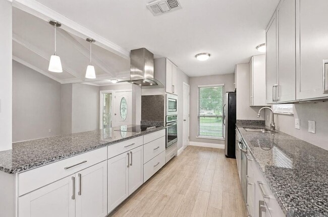 Foto del edificio - 15616 Council Ave