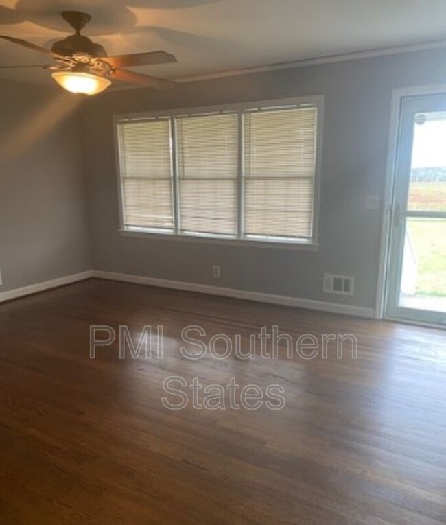 Building Photo - 16239 SC-101