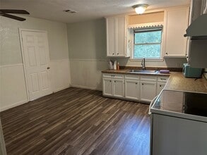 Building Photo - 13820 FM 787