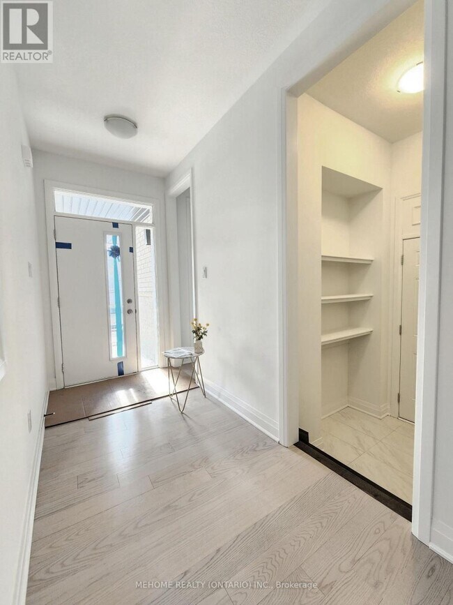 Building Photo - 7 Hammermeister St