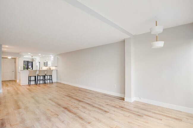 Foto del edificio - 4242 Deste Ct