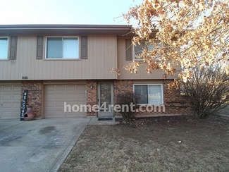 Building Photo - 1010 SE 7th Ter