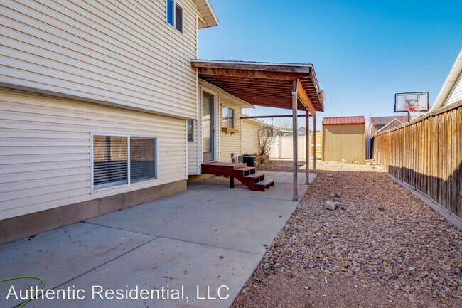 Building Photo - 5 br, 2.5 bath House - 1503 E 910 S