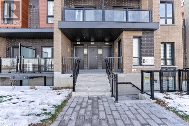 Photo du bâtiment - 16 Lytham Grn Cir