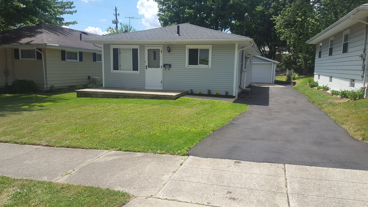 584 Lansing Rd, Akron, OH 44312 House for Rent in Akron, OH