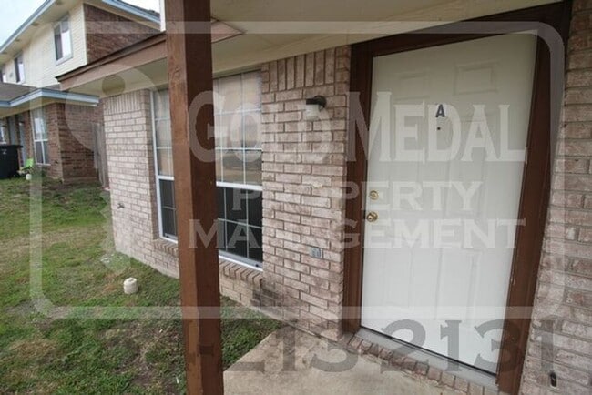 Building Photo - 4205 Alan Kent Dr