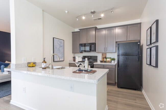 2BR, 2BA - 1,276 SF - TGM Ridge