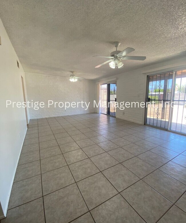 Foto del edificio - East Side Living Offering, Comfort & Conve...