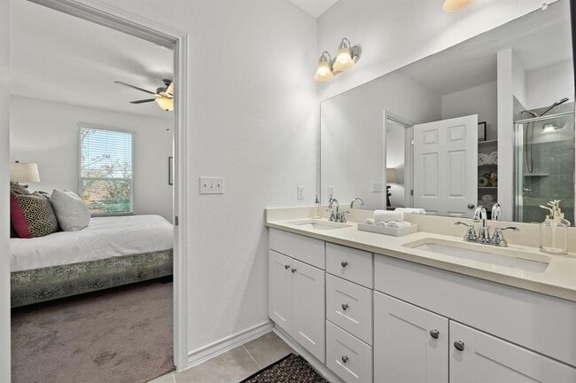 Building Photo - 5400 Golden Canary Ln