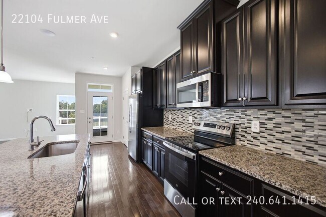 Foto del edificio - 22104 Fulmer Ave