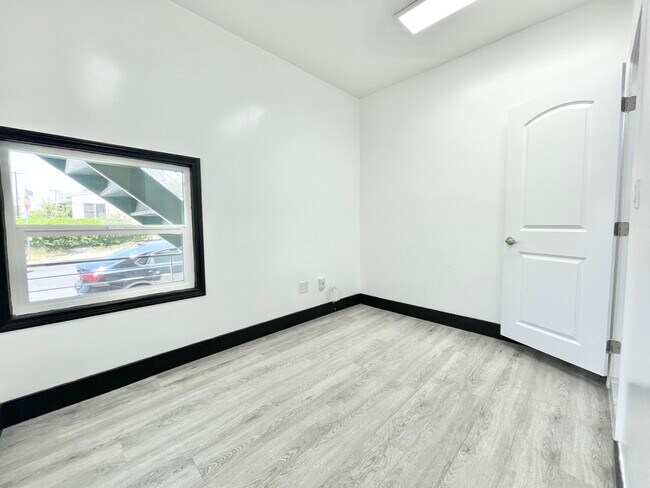 Foto del edificio - 434 E Ave 28