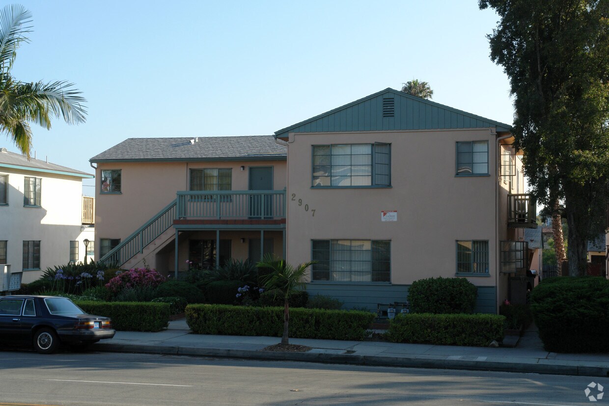 Primary Photo - 2907 State St