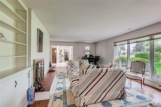 Building Photo - 3320 Grove Pky