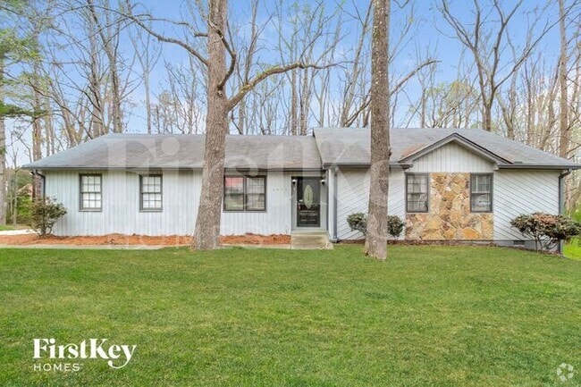 Building Photo - 2411 Ivy Way
