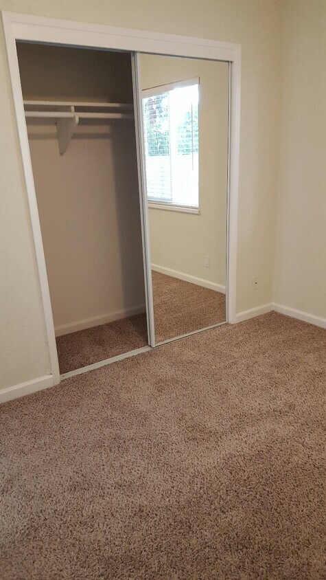 Primary Photo - 402 N Fair Oaks Ave
