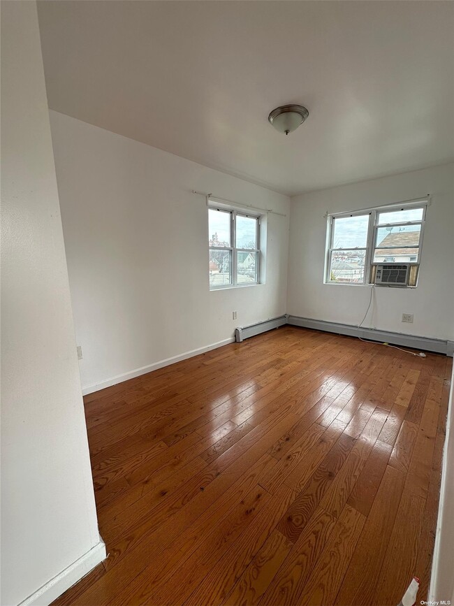 Foto del edificio - 90-13 181st St
