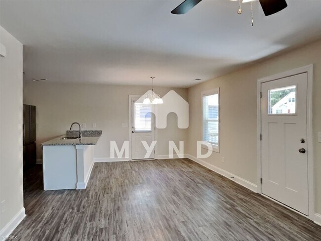 Foto del edificio - 3 br, 2 bath House - 1320 5th St