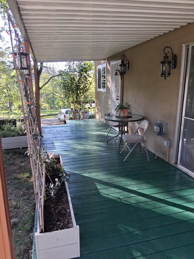 Foto del edificio - 770 Haines Ct