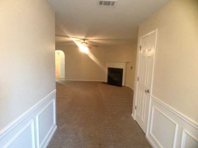 Foto del edificio - 1894 Roble Dr