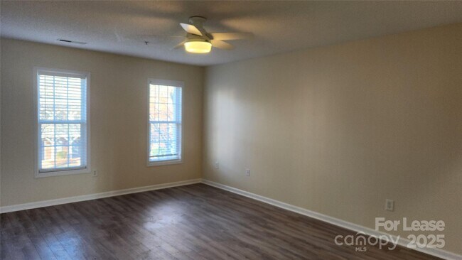 Foto del edificio - 110 Steam Engine Dr