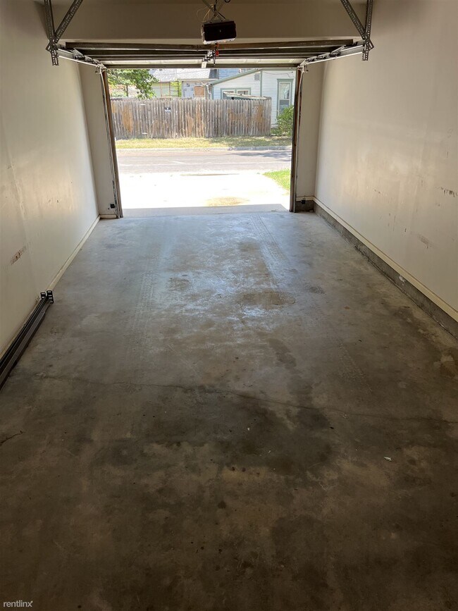 Foto del edificio - 2 br, 1 bath Duplex - 2 North 3rd Street