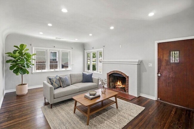 Foto del edificio - 2682 E Villa St