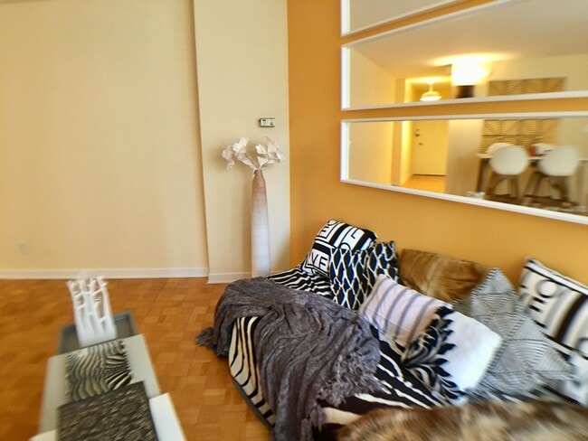 Photo - 224 W Rittenhouse Sq