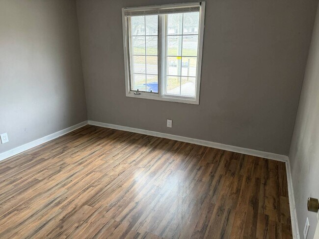 Foto del edificio - 2139 Dougs Way