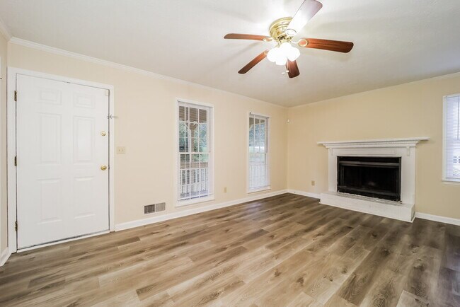 Foto del edificio - 2350 Bankstone Dr SW