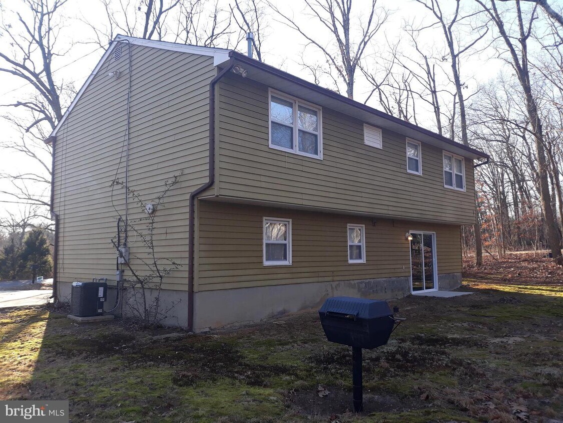 Primary Photo - 302 Washington Ave