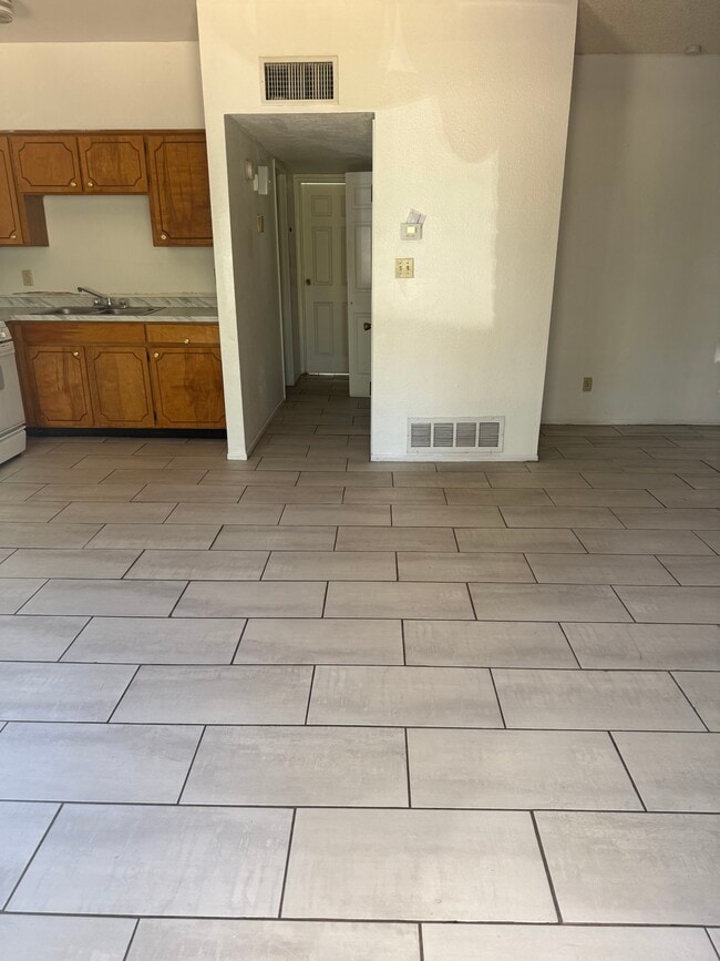 Foto del edificio - 450 Via Lechuza