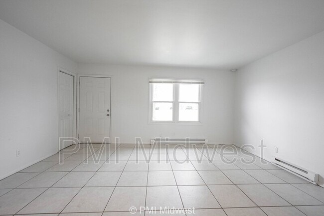 Foto del edificio - 4881 300W