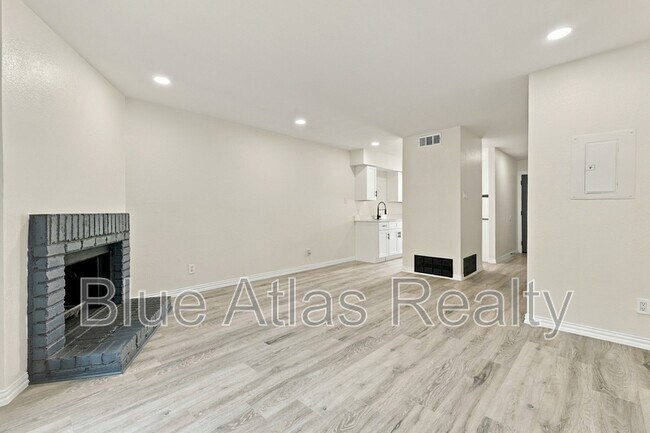 Foto del edificio - 8108 Foxfire Ln