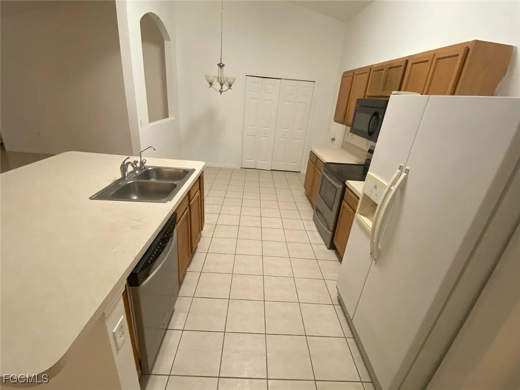 Building Photo - 222 Aurora Ave S