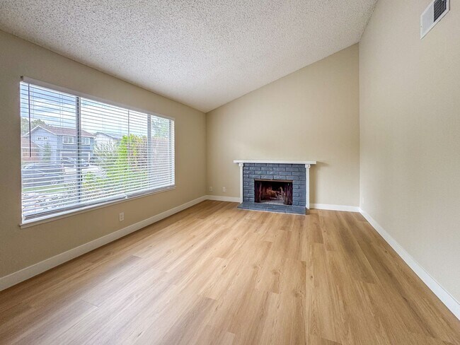 Foto del edificio - Beautiful Home | Completely Remodeled