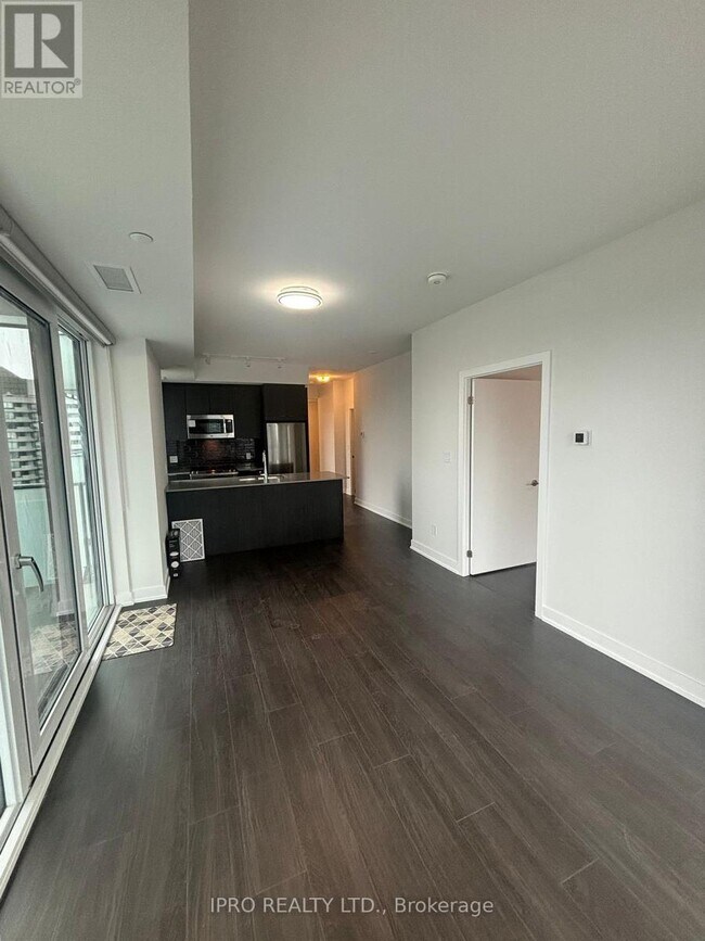 Building Photo - 4130-4130 Parkside Village Dr