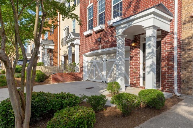 Building Photo - 6241 Sawtooth Oak Ct