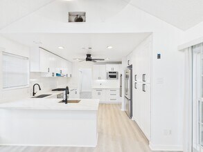 Building Photo - 7610 Hopewell Ln