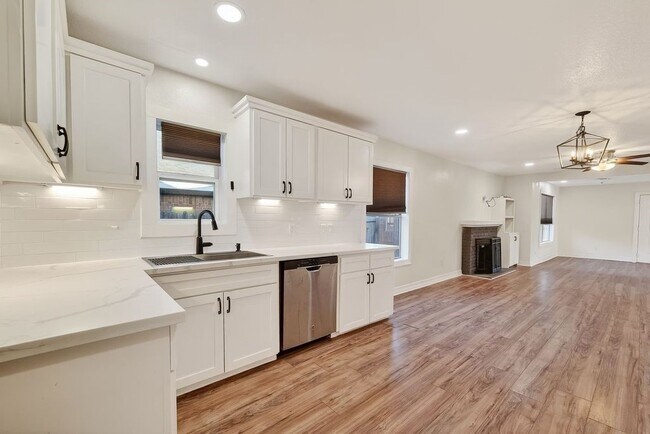 Foto del edificio - 4520 Sharon St