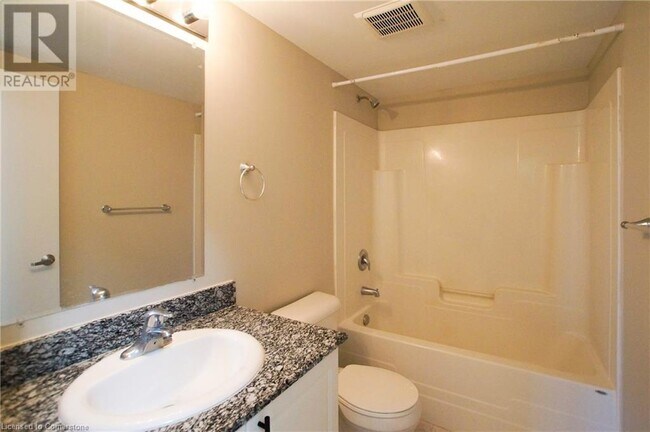 Building Photo - 239 Auburn Dr