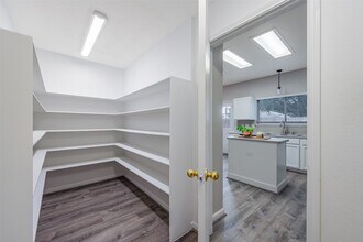 Building Photo - 5115 Cherrywood Ct