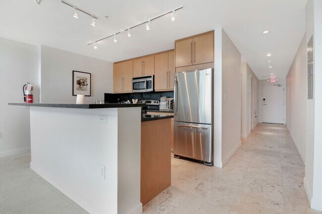 Foto del edificio - 7939 East Dr